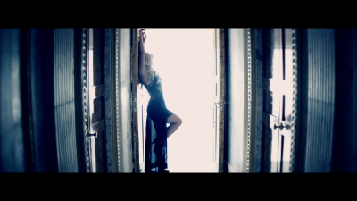 BritneySpears_Criminal_USZM21100143_mov_snapshot_04_11_2021_06_27_01_37_25.png