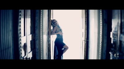BritneySpears_Criminal_USZM21100143_mov_snapshot_04_38_2021_06_27_01_42_33.png