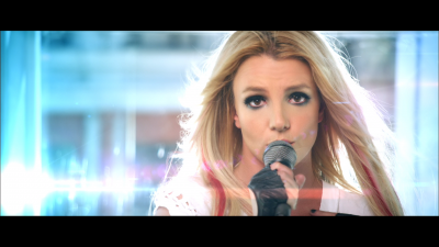 BritneySpears_IWannaGo_USZM21100086_2_mov_snapshot_03_02_2021_06_26_23_49_52.png