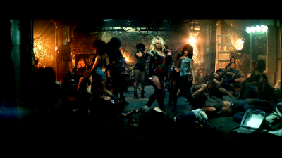 BritneySpears_DANCETillTheWorldEnds_USZM21100068_mov_snapshot_02_07_2021_06_26_22_58_45.png