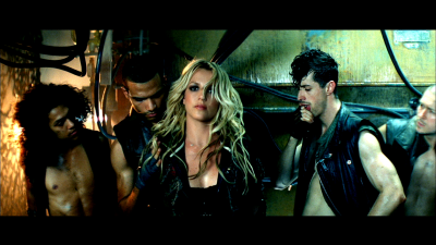 BritneySpears_DANCETillTheWorldEnds_USZM21100068_mov_snapshot_03_04_2021_06_26_23_07_37.png