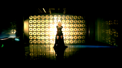 BritneySpears_DANCETillTheWorldEnds_USZM21100068_mov_snapshot_03_32_2021_06_26_23_10_16.png