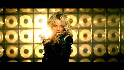 BritneySpears_DANCETillTheWorldEnds_USZM21100068_mov_snapshot_04_41_2021_06_26_23_20_25.png