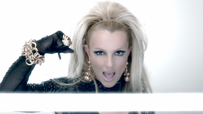 williamftBritneySpears_ScreamShout_USUV71201860_mov_snapshot_04_02_5B2021_08_15_00_06_495D.png