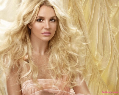 1280x1024c_britney_re_28229.jpg