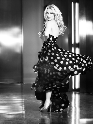 britney_05-hallway1_0720-v3bw.jpg