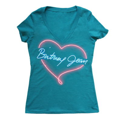 Click to view full size image
==============
brs_britneyjeanheartvneck.png brs_britneyjeanheartvneck.png