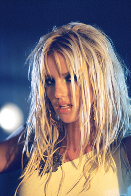 spears-britney-13-rcm0x2920u.jpg