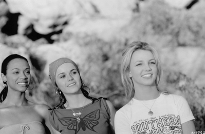 still-of-britney-spears2C-taryn-manning-and-zoe-saldana-in-crossroads-28200229-large-picture.jpg